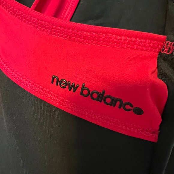 Black/Fuschia New Balance Top in Large - Picture 3 of 4